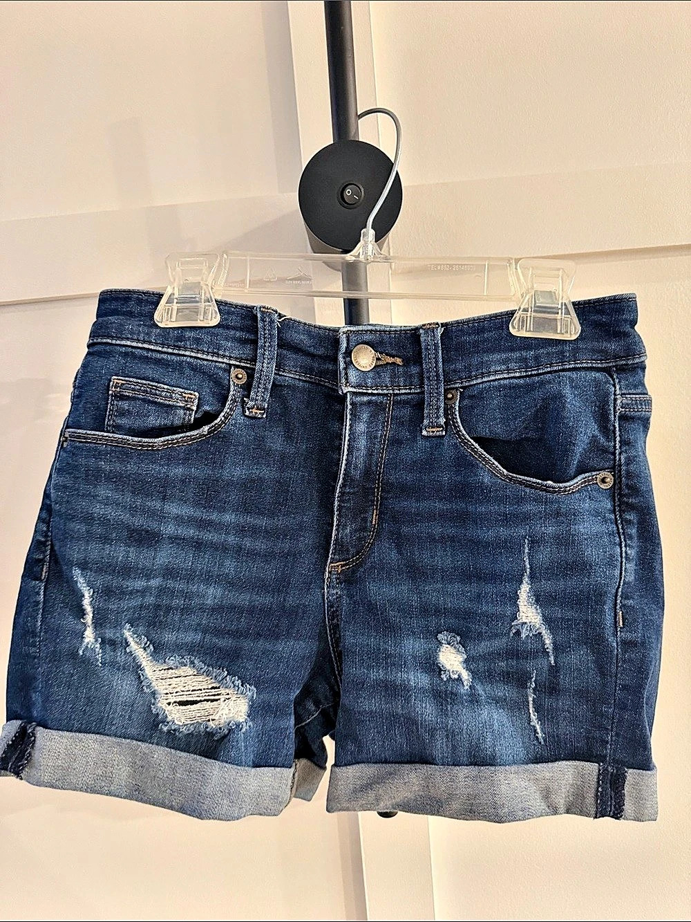 Universal Thread Women's Distressed Denim Jean Shorts Size 0/25